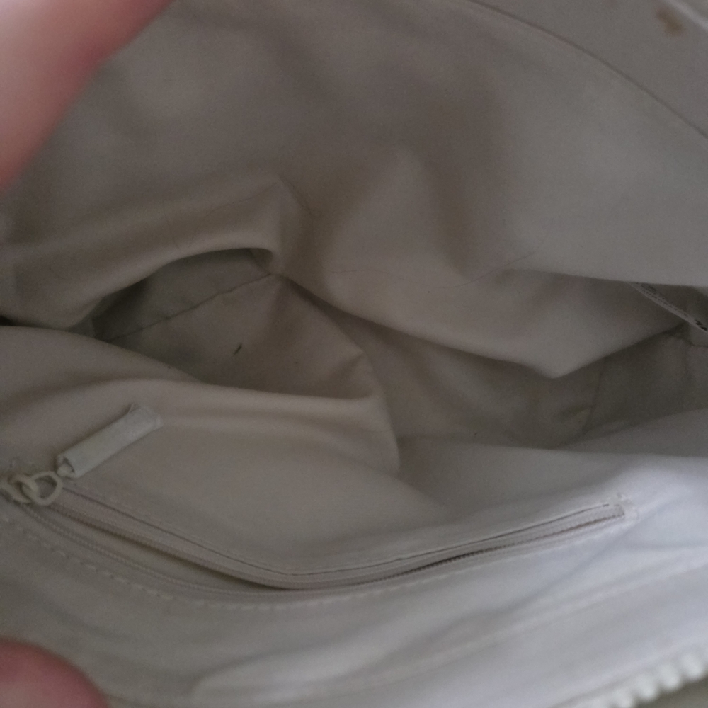 Buffbunny White Handbag - Picture 4 of 5